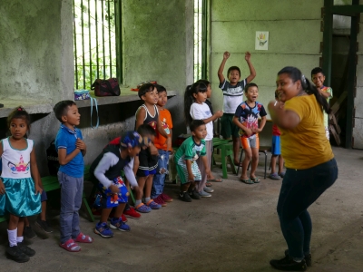 The children doing some action songs